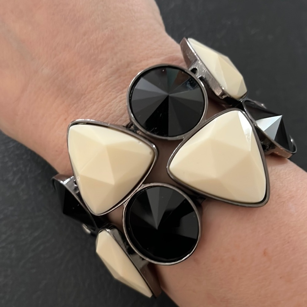stretch geometric bracelet heavy good quality materials